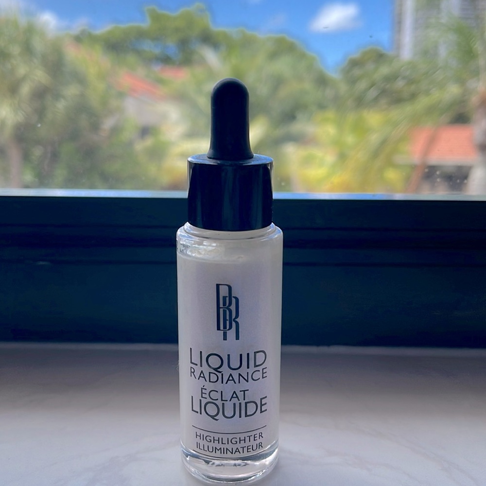 Black Radiance White/Ultra Violet Liquid Highlighter - Moonlight Glow